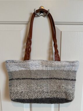 Unique purse! Woven wool w/braided leather straps. EUC, like new! 9x13 in.
